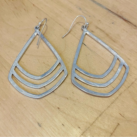 Pear-Shaped Silver Tone Chevron Strip Drop Earrings - Picture 4 of 5